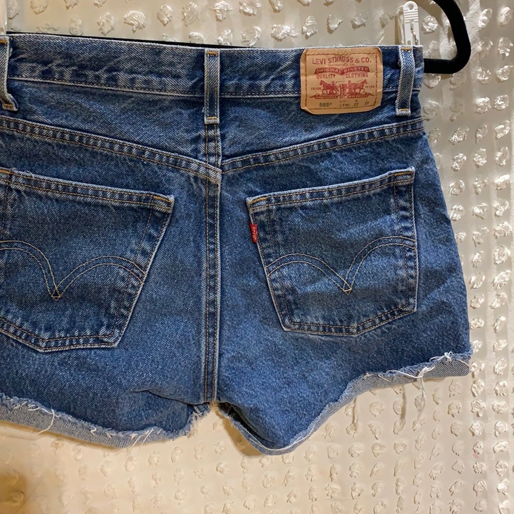 Levi’s loose straight cut off jean shorts high rise size 27